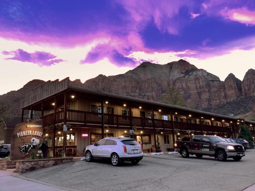 Pioneer Lodge Zion National Park-Springdale Main image 1